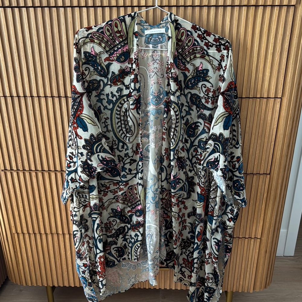 UO Mayfair Burnout Velvet Kimono